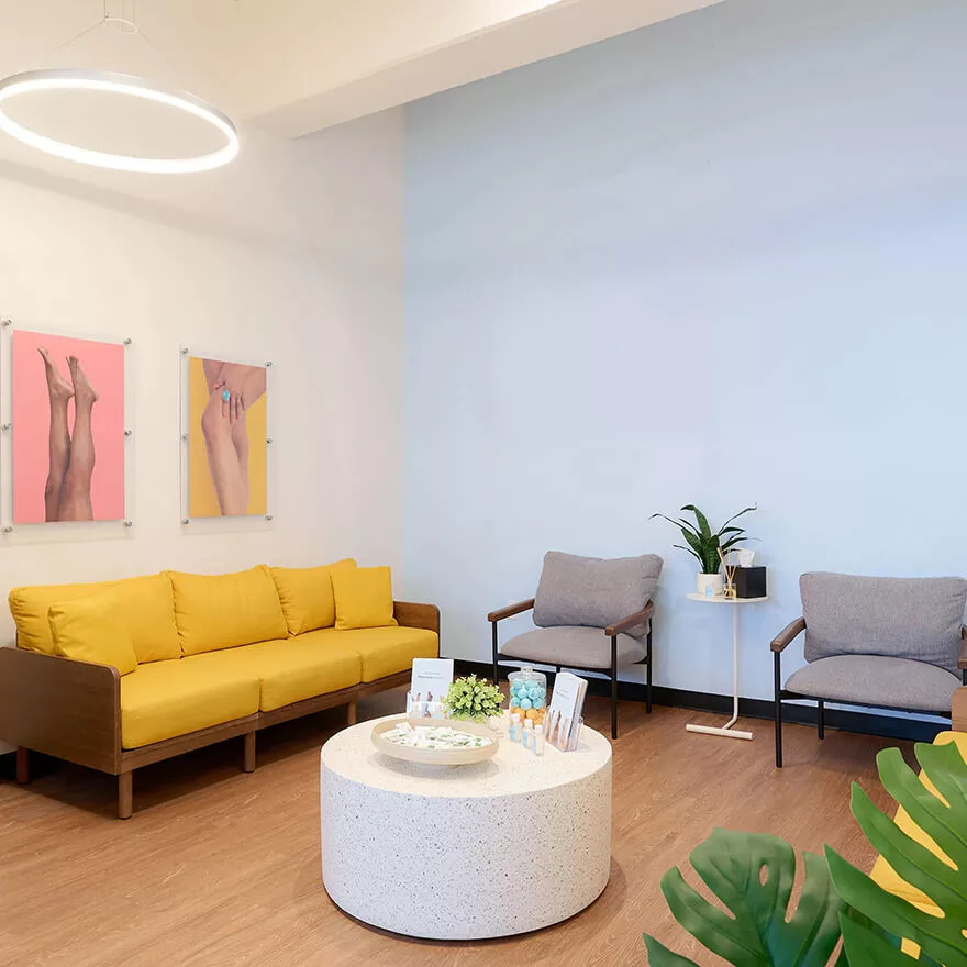 The waiting room at our Dearborn, MI vein clinic office.
